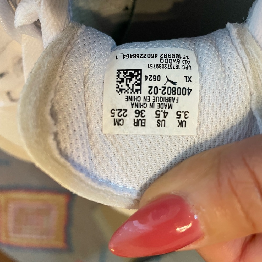 PUMA kids NEW IN BOX - Picture 4 of 7